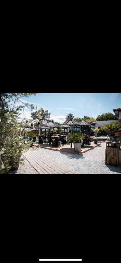 Camping 4 Etoiles Le Bosc Saint Cyrpien Mobil Home 外观 照片